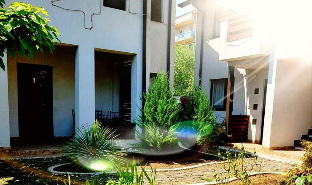 Pensiunea Casa Blanca Sulina Esterno foto